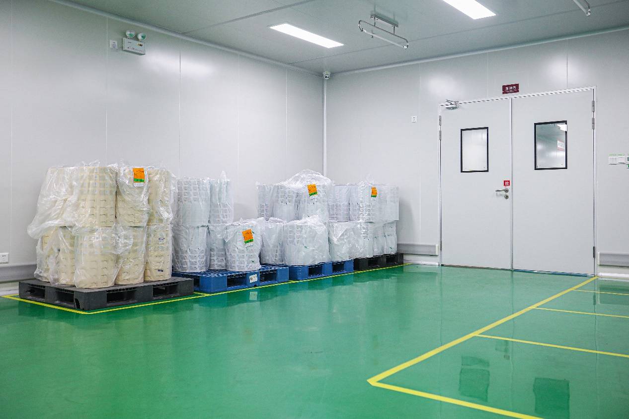 次拋與常規(guī)化妝品有何不同？探秘韻斐詩工廠，揭秘嬰兒用品的獨(dú)特之處