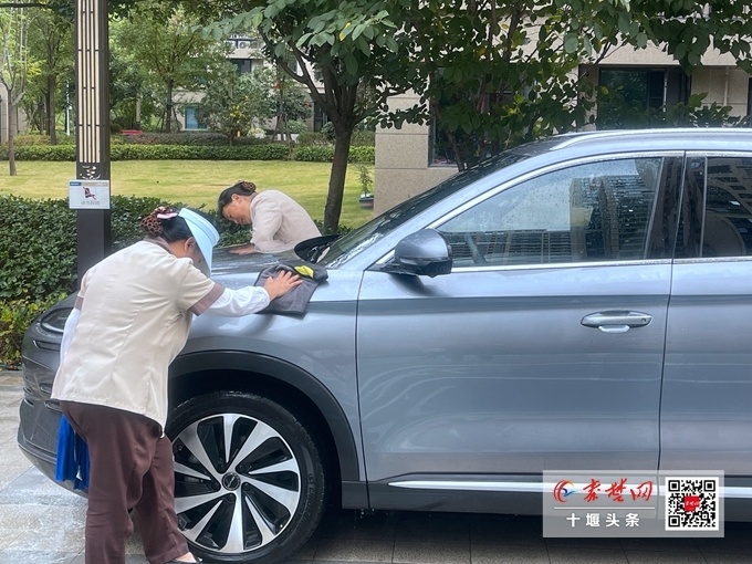 貼心服務暖人心——探訪十堰某小區物業的便民之道
